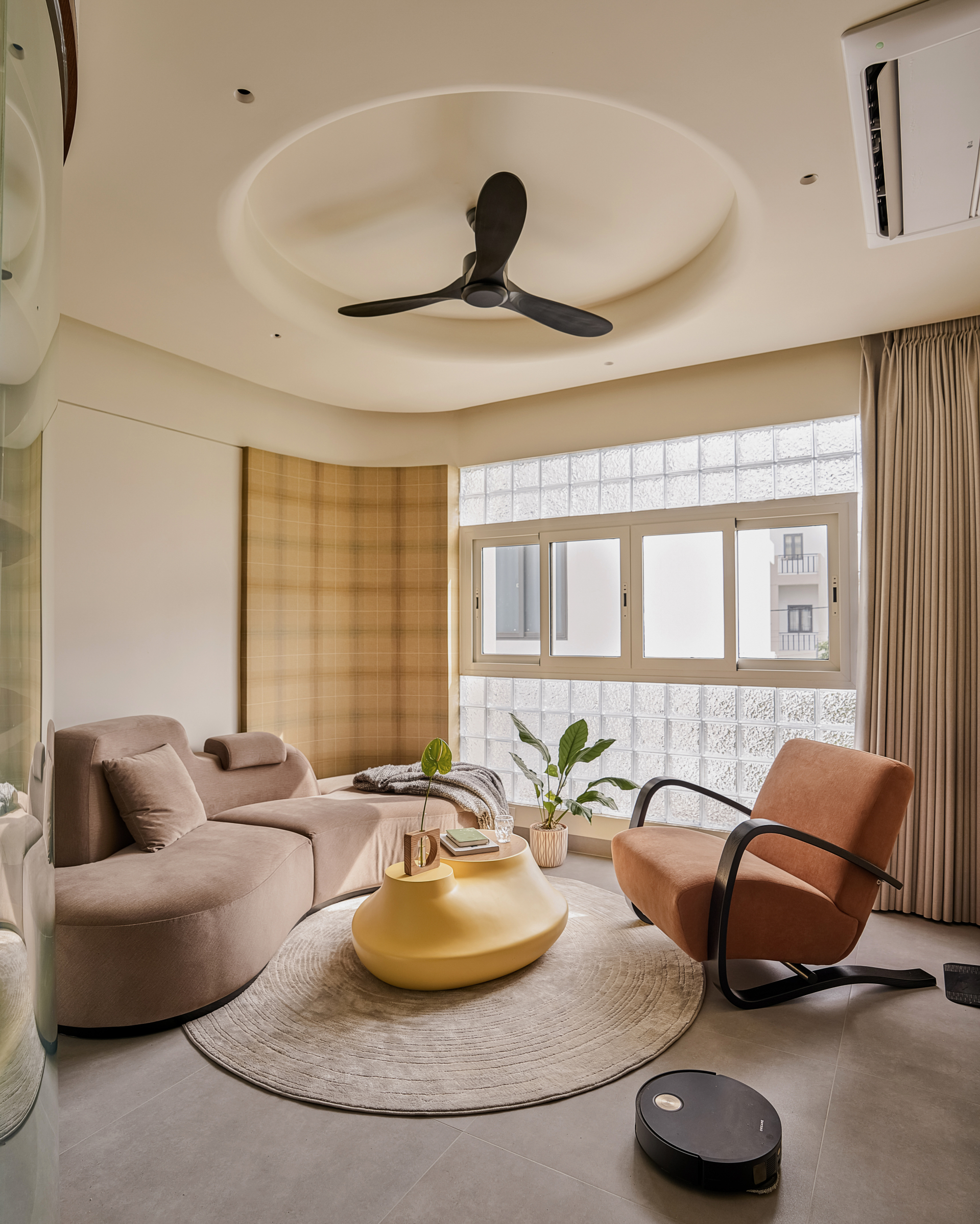 Cận cảnh căn nhà 'không góc nhọn' của Châu Muối: Gian bếp chiếm trọn spotlight, từng chi tiết đều chiều chuộng thói quen sống