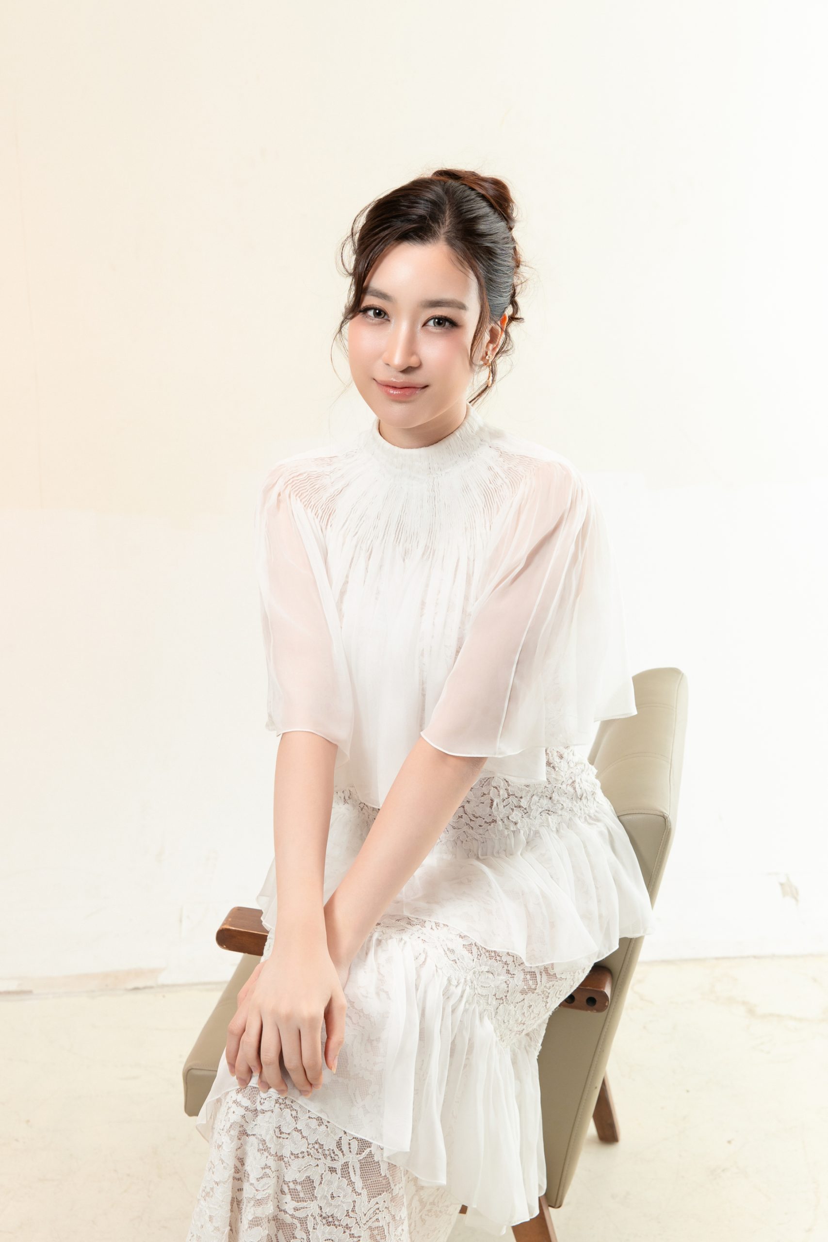 Một thập kỷ sau vương miện Hoa hậu Việt Nam: Đỗ Mỹ Linh và ngã rẽ bình yên ở tuổi 30