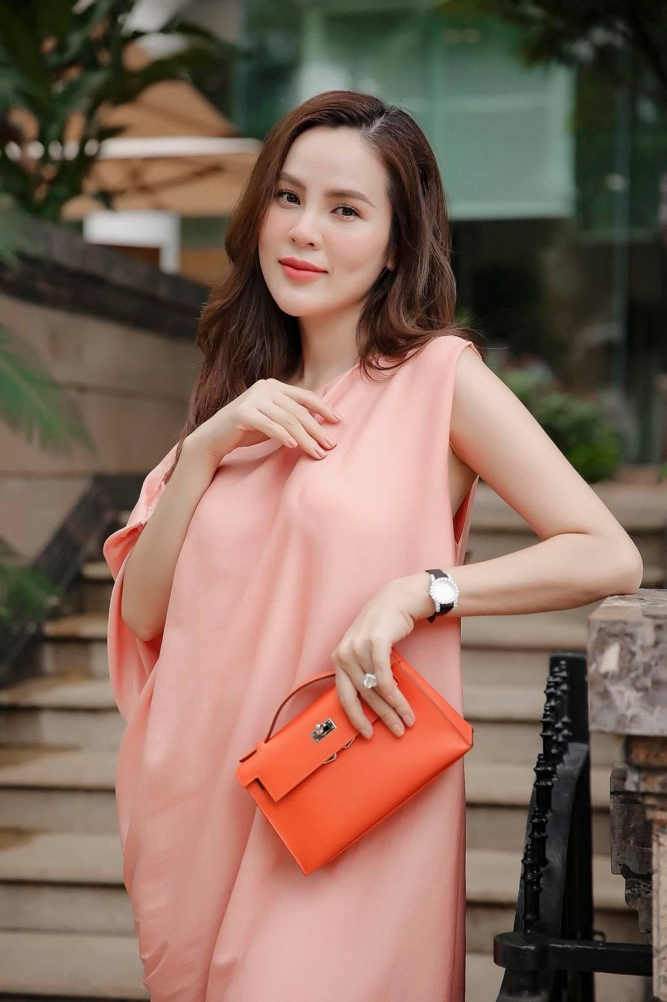 Cuộc sống của Hoa hậu Phương Lê sau khi rời bỏ hôn nhân nhung lụa, tái hôn với NSƯT Vũ Luân