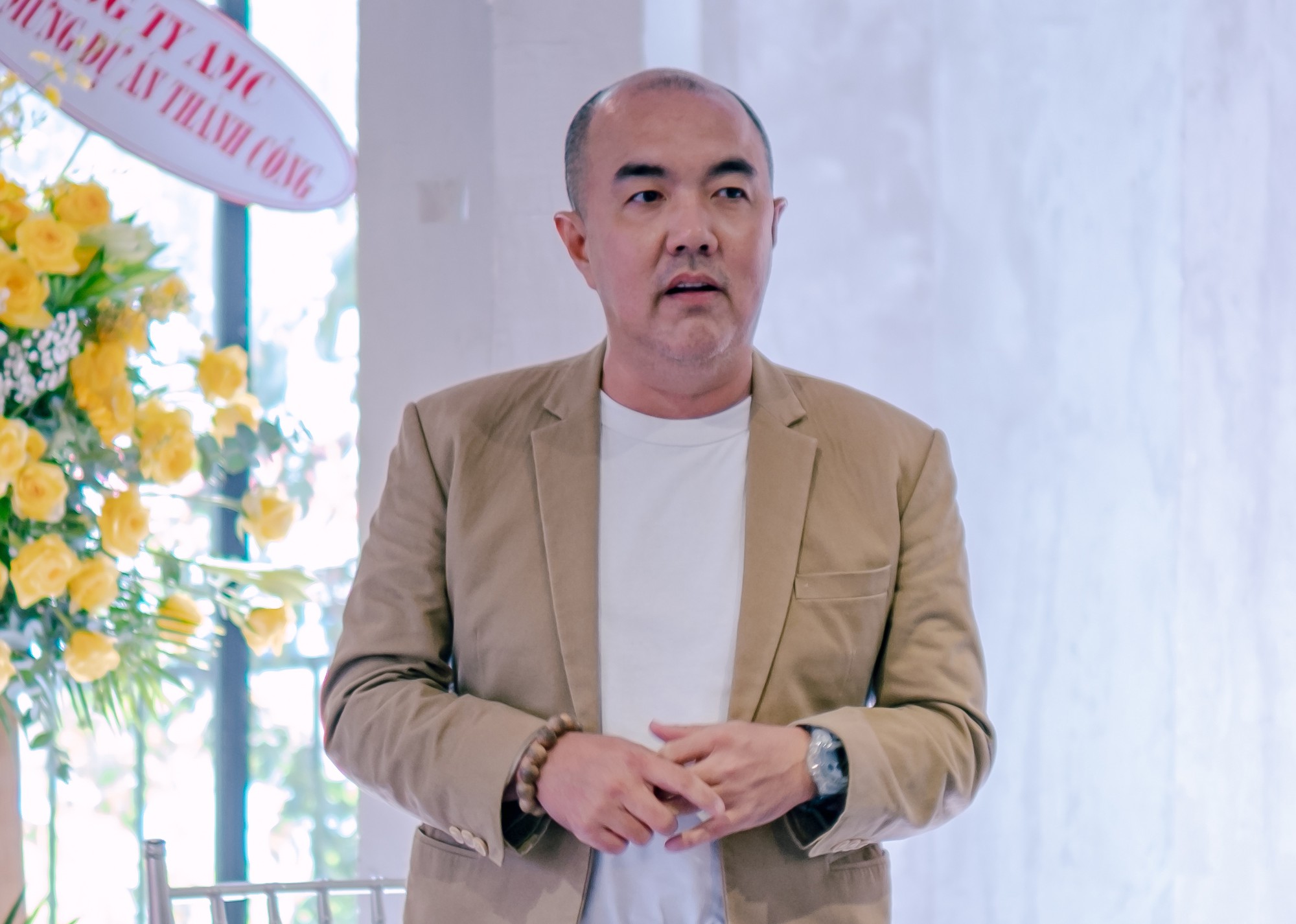 Quốc Thuận: Từ ngày không đủ tiền đưa cha về quê đến MC Vượt Lên Chính Mình bán bánh mì ở Sài Gòn