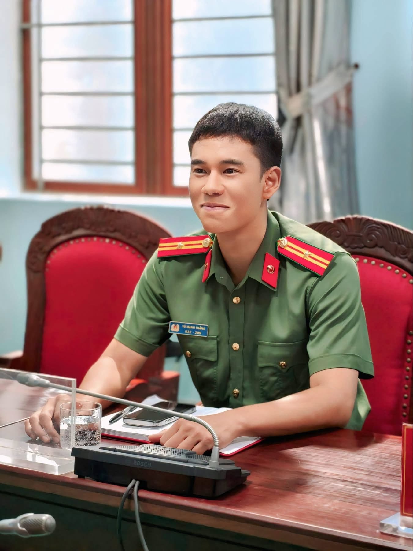 Diễn viên Minh Hoàng: Từ sân khấu, phim giờ vàng đến quán trà sữa cùng vợ ở Hà Nội