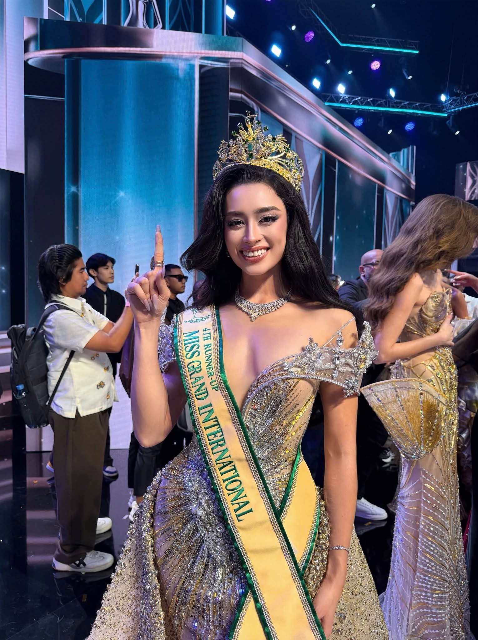 Fanpage Miss Grand International sửa nhầm thứ hạng của Emoura Phạm sau chung kết