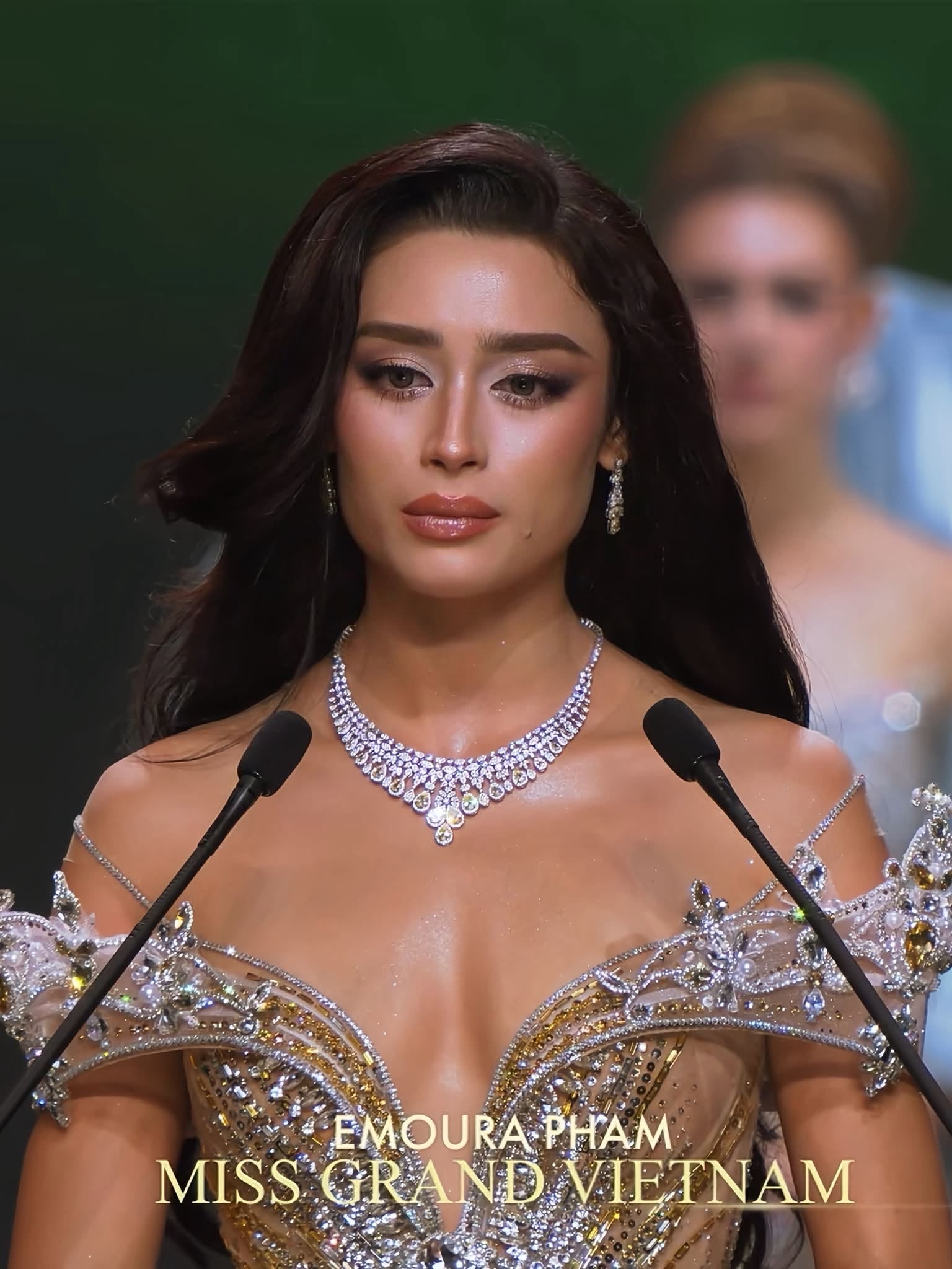 Fanpage Miss Grand International sửa nhầm thứ hạng của Emoura Phạm sau chung kết