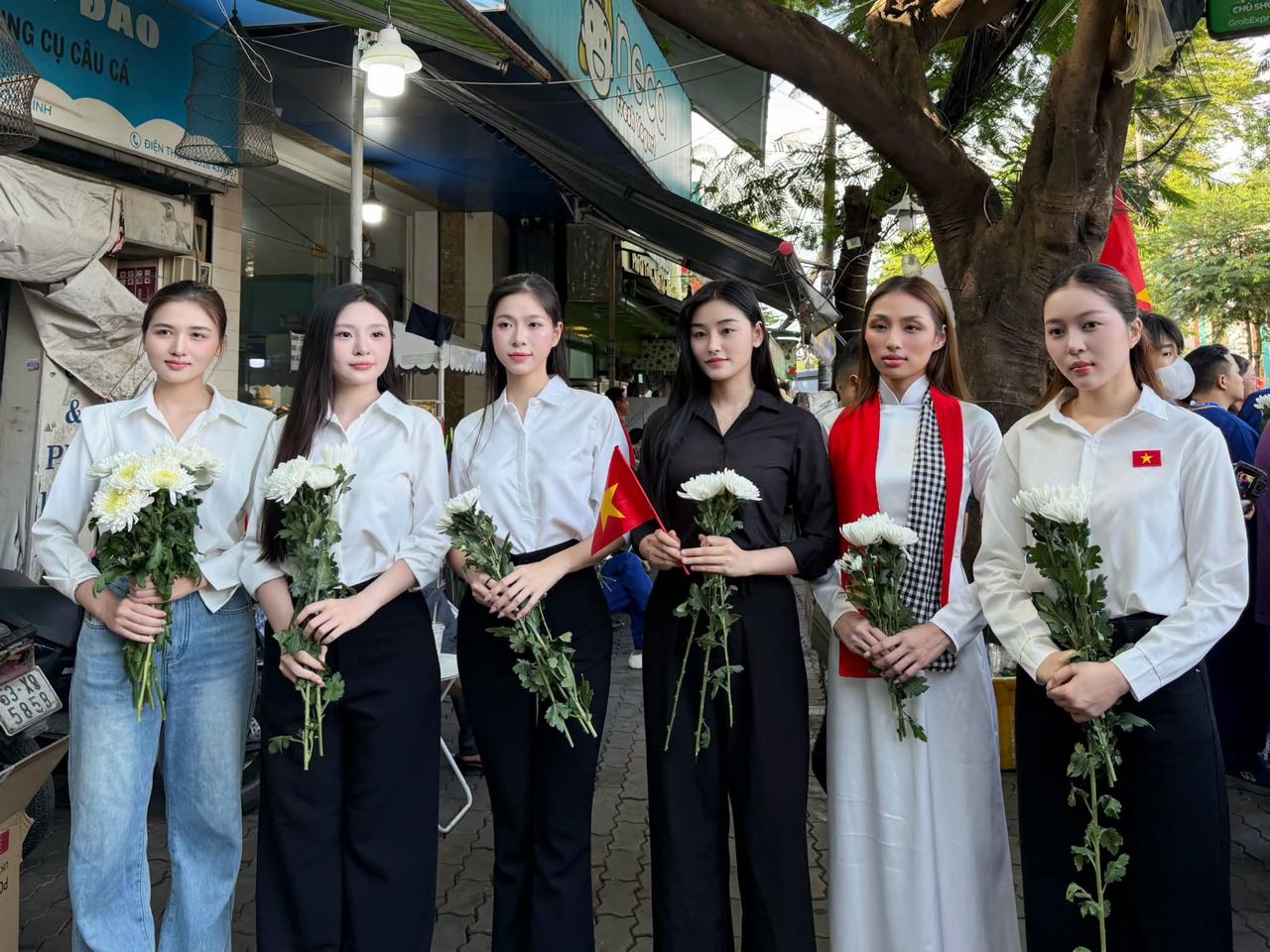 Hoa trắng tiễn 731 hài cốt liệt sĩ về Nghĩa trang Liệt sĩ TP.HCM