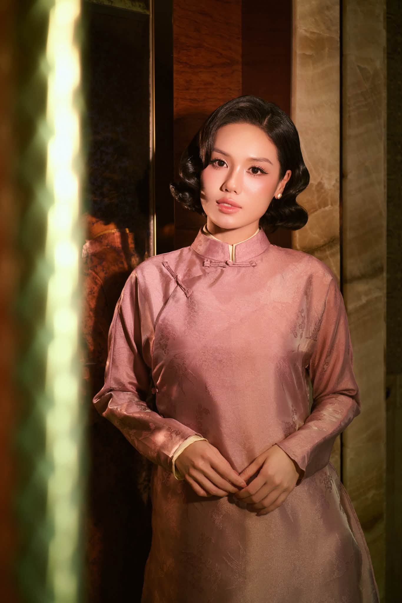 Khoảnh khắc ngượng ngùng của Trâm Anh khi chung khung hình với Trương Thế Vinh giữa nghi vấn hẹn hò 6 năm