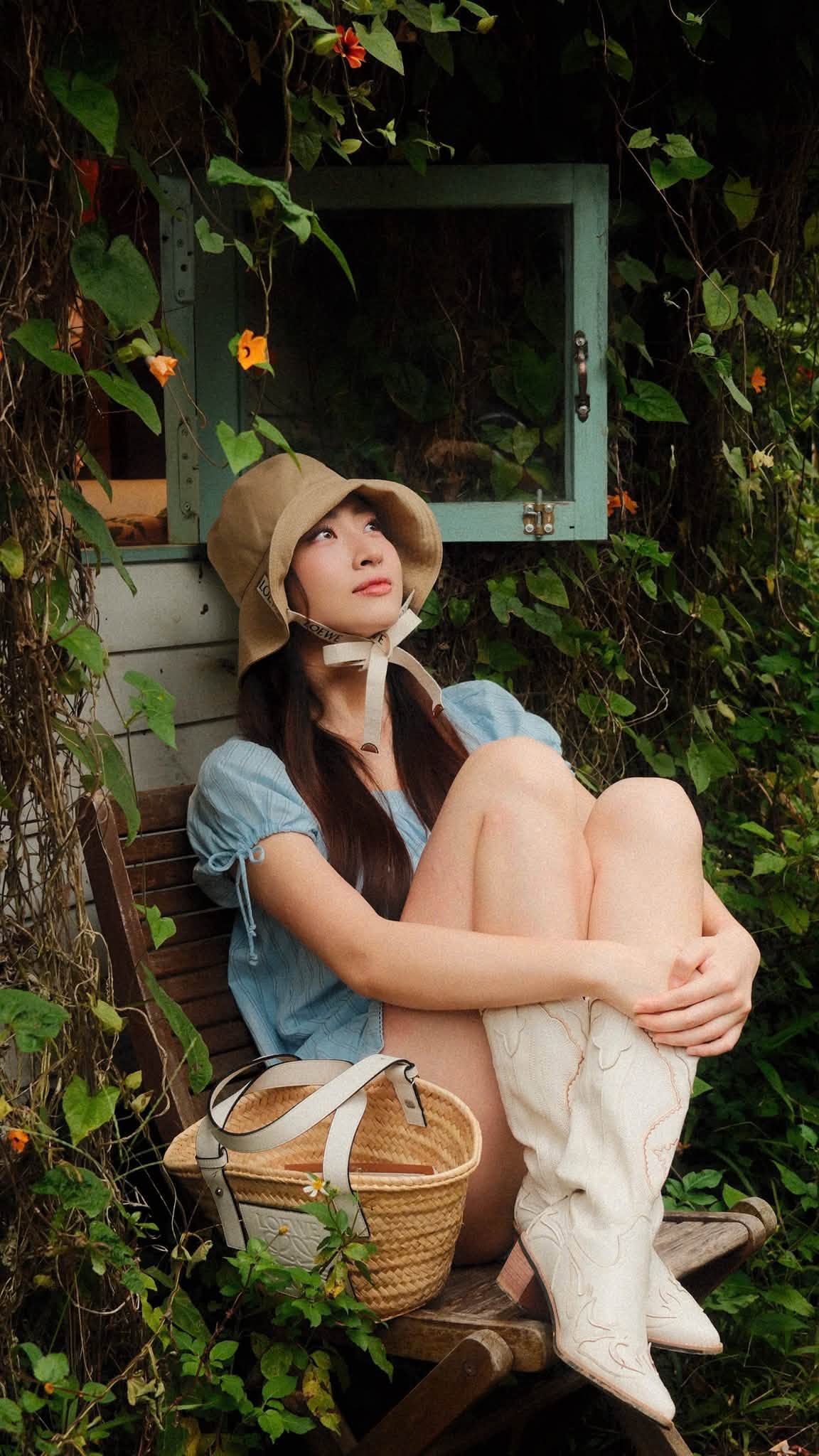 Lương Thùy Linh: Từ cô bé đáng yêu đêm Giáng sinh đến nàng hậu sở hữu penthouse nhìn ra Hồ Tây