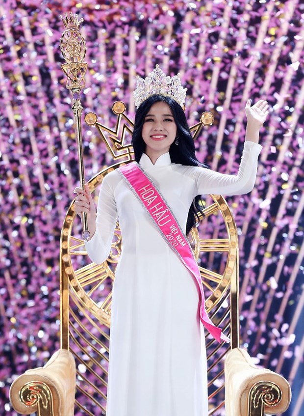 Đỗ Thị Hà: Từ cô gái Thanh Hóa từng cấy lúa đến hôn lễ cổ tích với thiếu gia Tập đoàn Sơn Hải